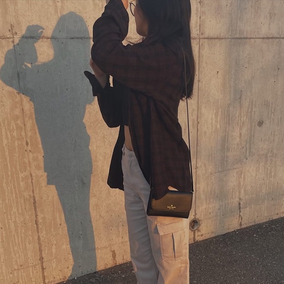 2 Uniqlo men’s button up dress shirts size large (worn) (both colours included) - Picture 7 of 7